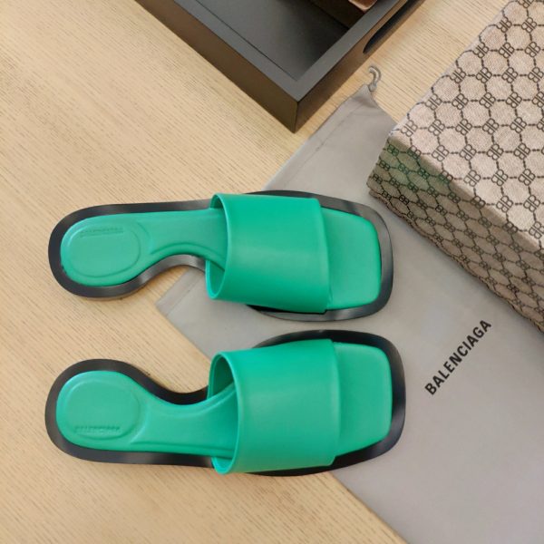 Balenciaga Logo Leather Slide Sandal - Image 7