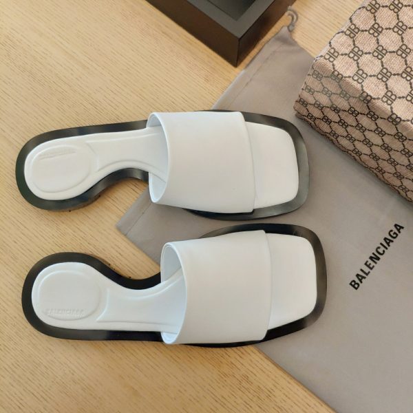 Balenciaga Logo Leather Slide Sandal - Image 7