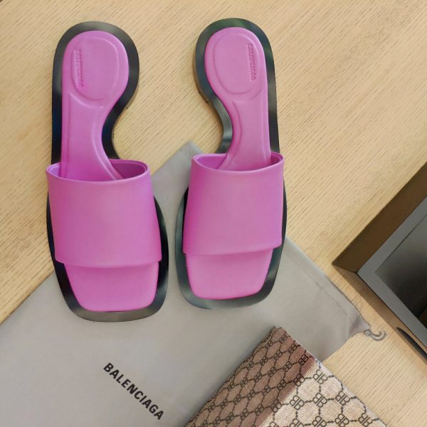Balenciaga Logo Leather Slide Sandal - Image 7