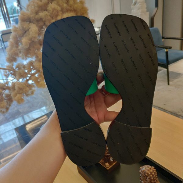 Balenciaga Logo Leather Slide Sandal - Image 8
