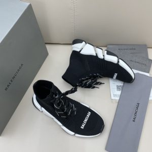 Balenciaga Speed 2.0 Lace-Up Sneaker In Black/White