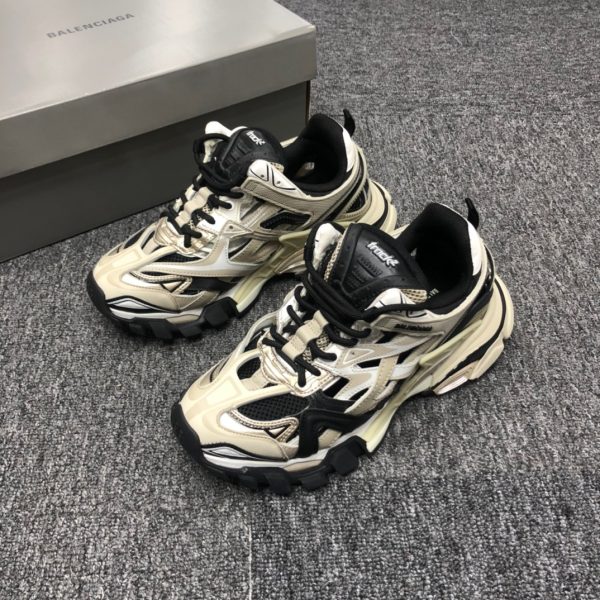 Balenciaga Track.2 Sneaker