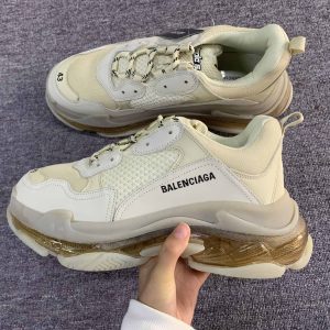 Balenciaga Triple S Low-Top Trainers In Off White