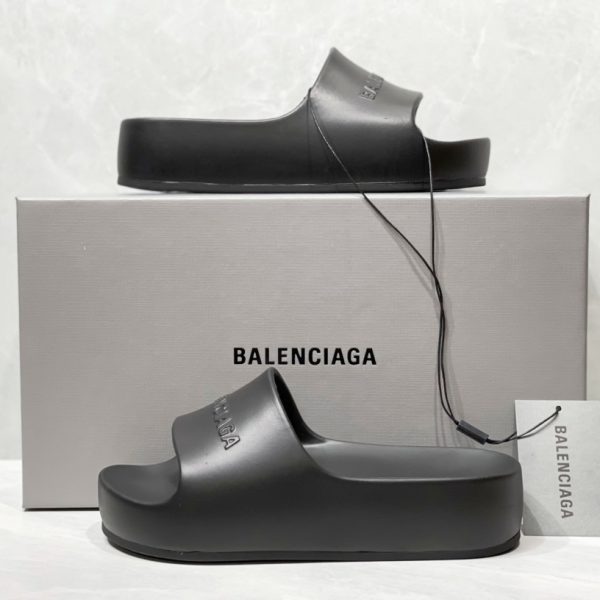 Balenciaga Women's Chunky Slide Sandal In Black