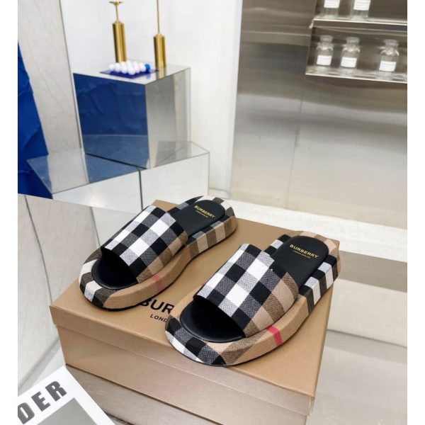 Burberry Check Print Slides