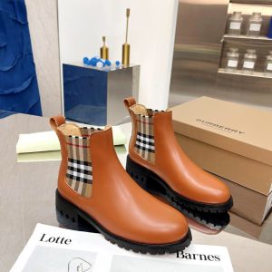 Burberry Vintage Check Detail Leather Chelsea Boots