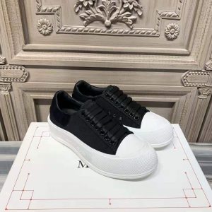 Alexander Mqueen Deck Lace-Up Plimsoll Sneaker
