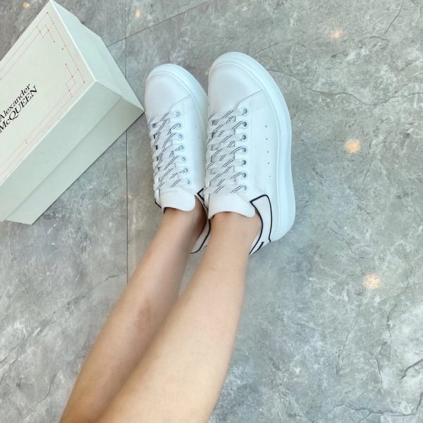 Alexander Mqueen Raised-Sole Low-Top Leather Trainers - Image 3