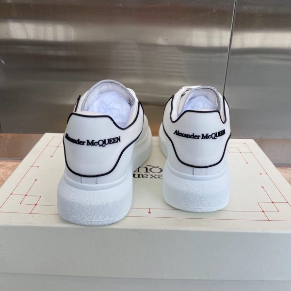 Alexander Mqueen Raised-Sole Low-Top Leather Trainers - Image 4