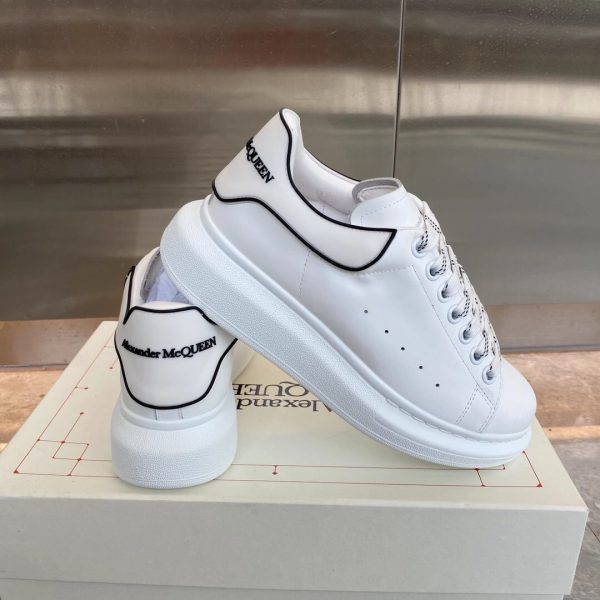 Alexander Mqueen Raised-Sole Low-Top Leather Trainers