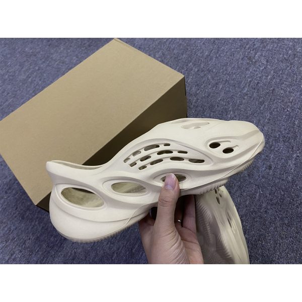 Adidas Yeezy Foam Runner Beige