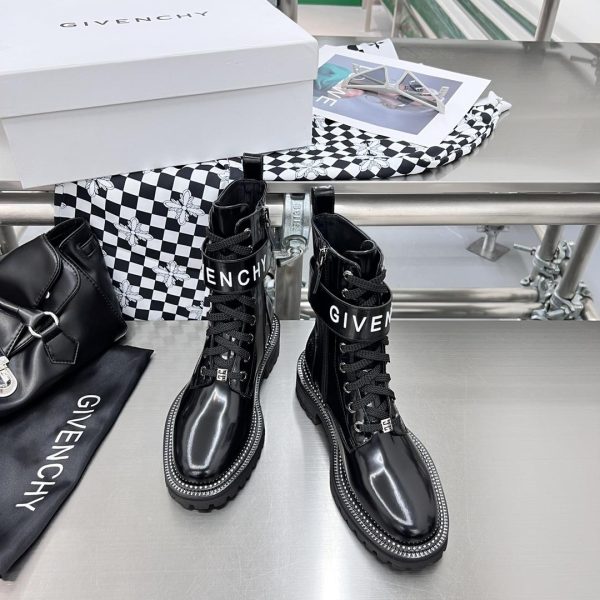 Givenchy Boots In Leather - Image 8