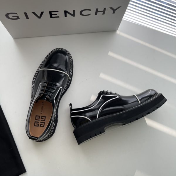Givenchy Lace-Up Shoes - Image 4