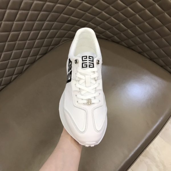 Givenchy Logo Print Low-Top Sneakers - Image 2