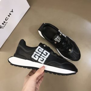 Givenchy Logo Print Low-Top Sneakers