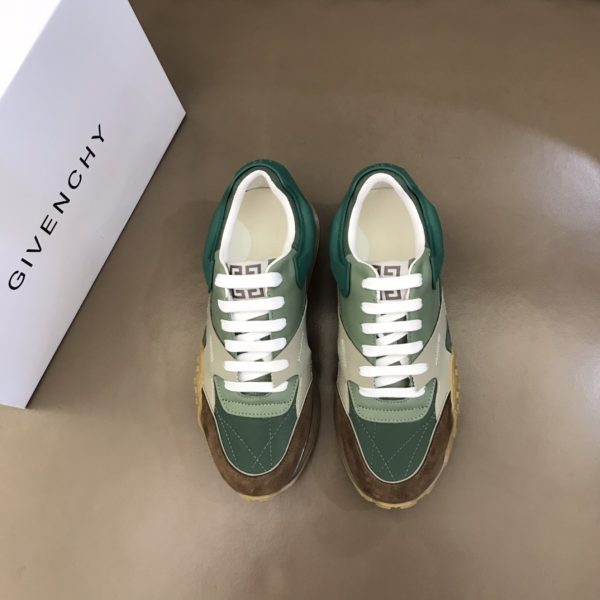 Givenchy Logo Print Low-Top Sneakers - Image 3