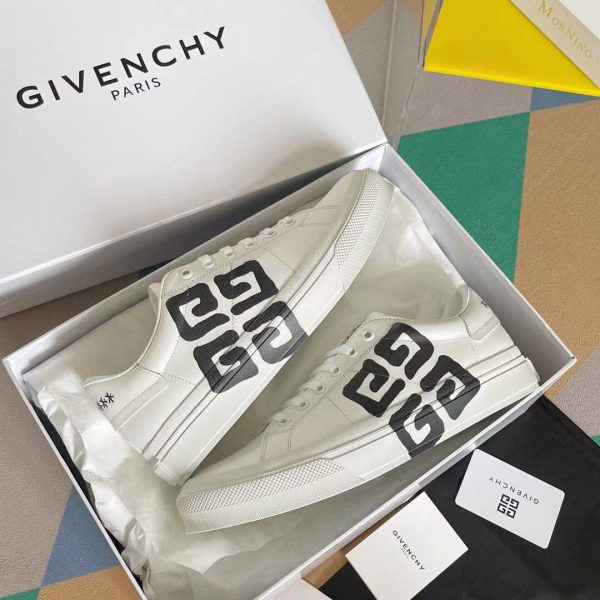 Givenchy Logo Print Low-Top Sneakers