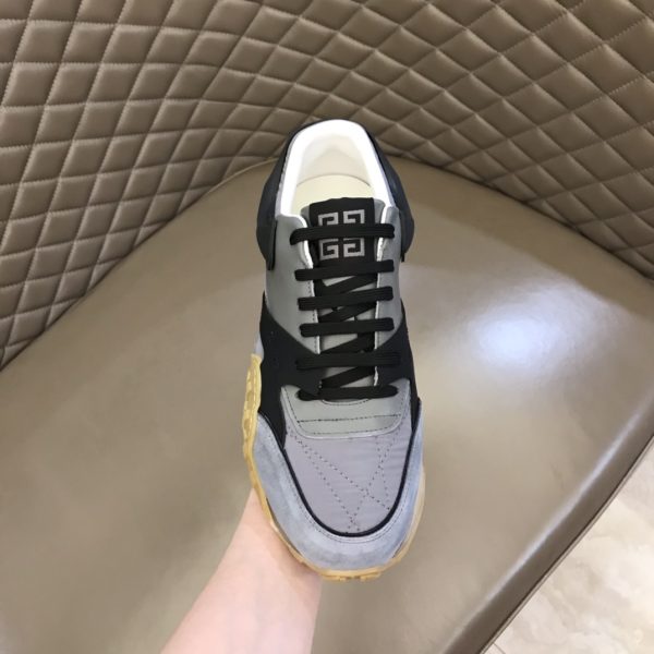 Givenchy Logo Print Low-Top Sneakers - Image 2