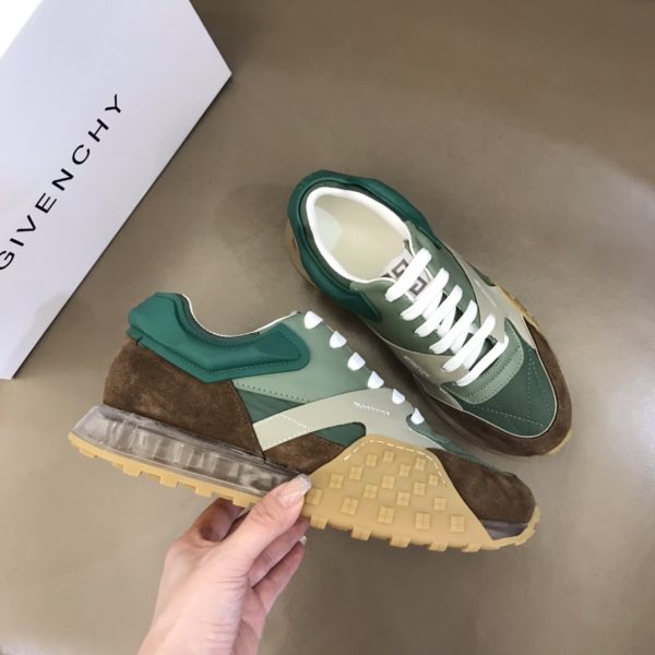Givenchy Logo Print Low-Top Sneakers - Image 4
