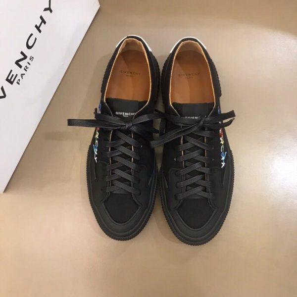 Givenchy Logo Print Low-Top Sneakers - Image 3