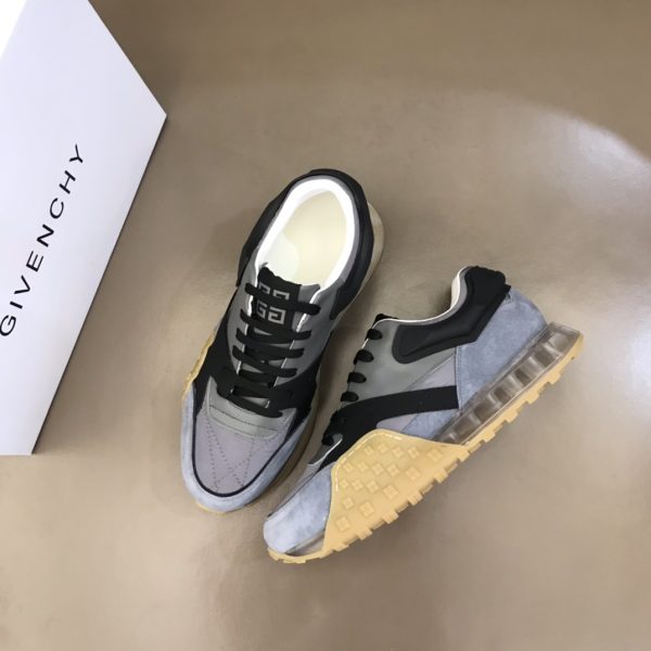 Givenchy Logo Print Low-Top Sneakers - Image 3