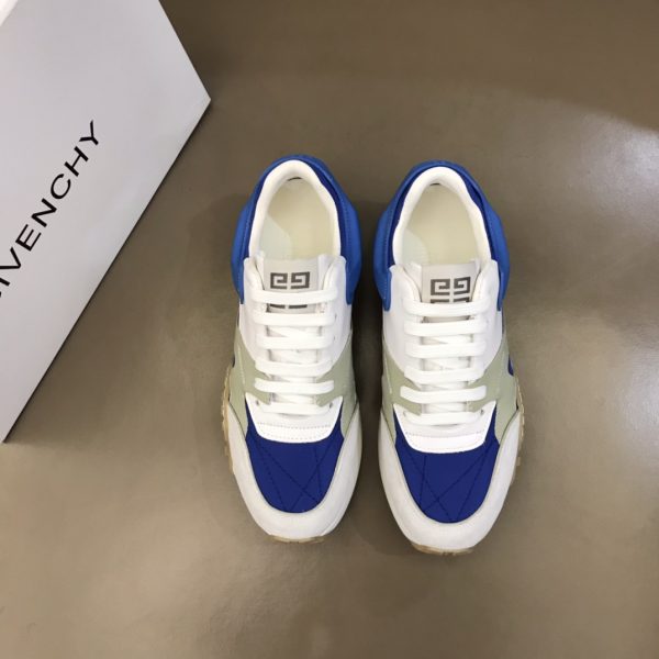 Givenchy Logo Print Low-Top Sneakers - Image 3