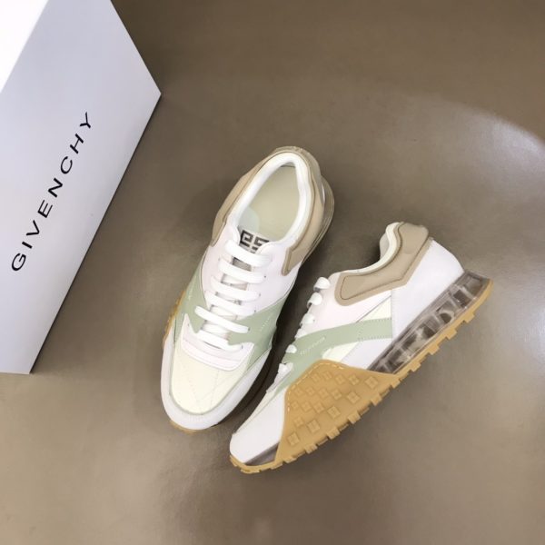 Givenchy Logo Print Low-Top Sneakers - Image 3