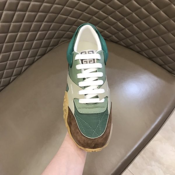 Givenchy Logo Print Low-Top Sneakers - Image 5