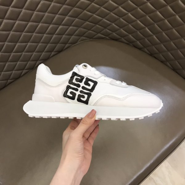 Givenchy Logo Print Low-Top Sneakers - Image 5