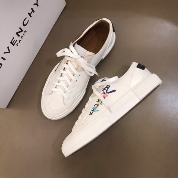 Givenchy Logo Print Low-Top Sneakers - Image 6