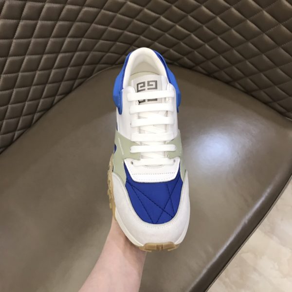 Givenchy Logo Print Low-Top Sneakers - Image 5