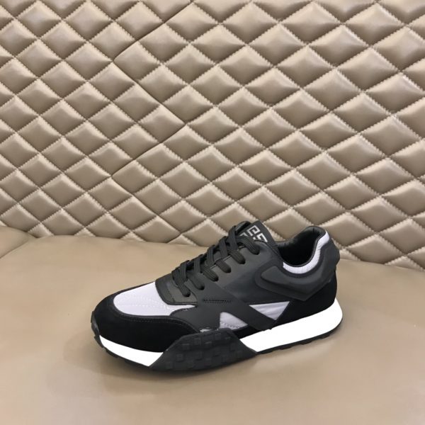Givenchy Logo Print Low-Top Sneakers - Image 5