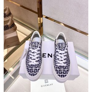 Givenchy Logo Print Low-Top Sneakers