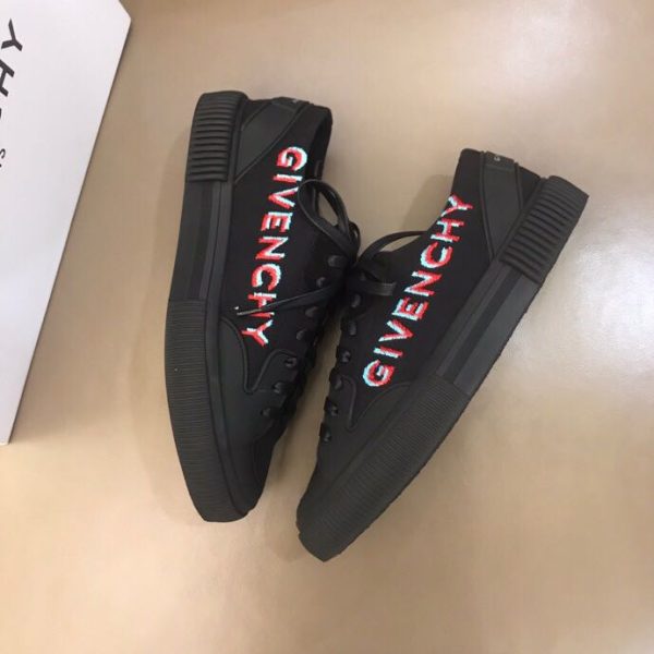 Givenchy Logo Print Low-Top Sneakers - Image 6