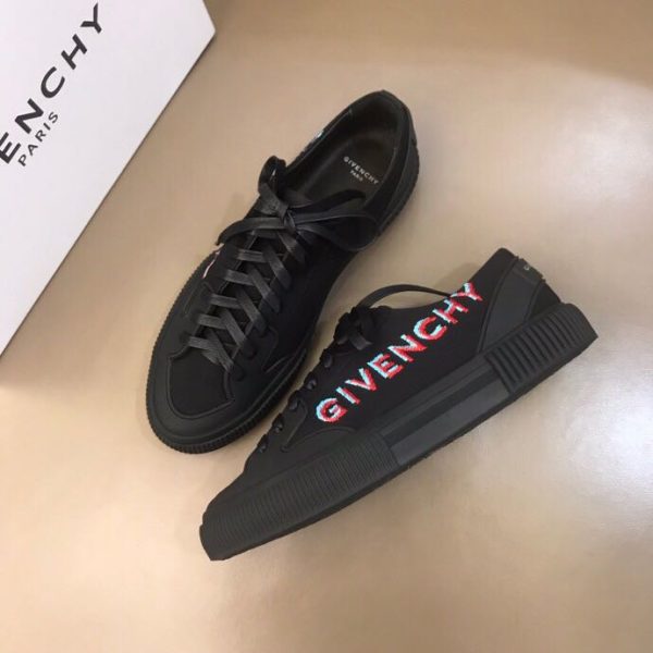 Givenchy Logo Print Low-Top Sneakers - Image 7