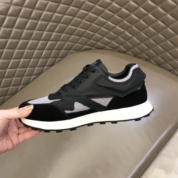 Givenchy Logo Print Low-Top Sneakers - Image 7
