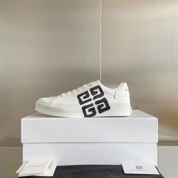 Givenchy Logo Print Low-Top Sneakers - Image 8