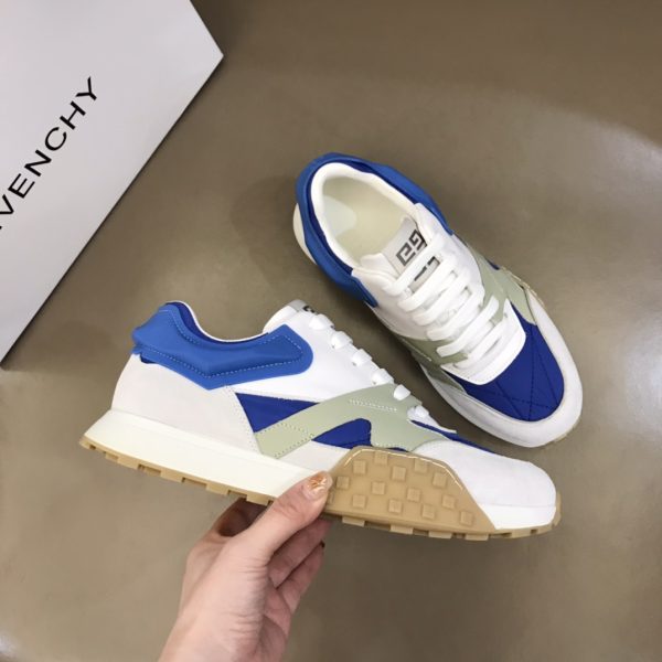 Givenchy Logo Print Low-Top Sneakers - Image 8