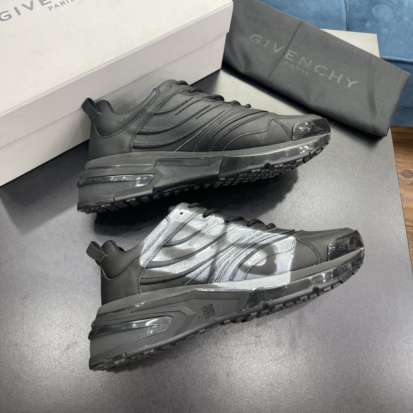 Givenchy Logo Sneakers In Black - Image 4