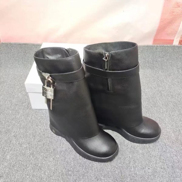 Givenchy Shark Lock Biker Ankle Boots In Grained Leather
