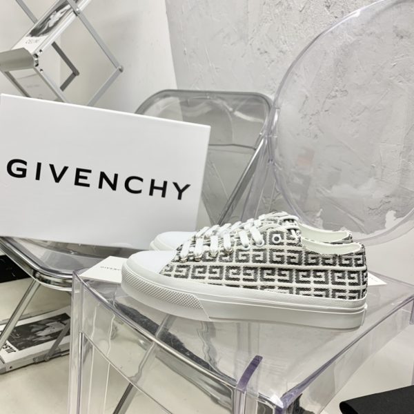 Givenchy Sneakers City Sport in 4G Raffia —Black/White - Image 6