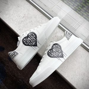 Givenchy Sneakers In Leather With Tag Effect 4G Print