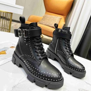 Givenchy Terra Boots In Leather With 4G Buckle With Studs