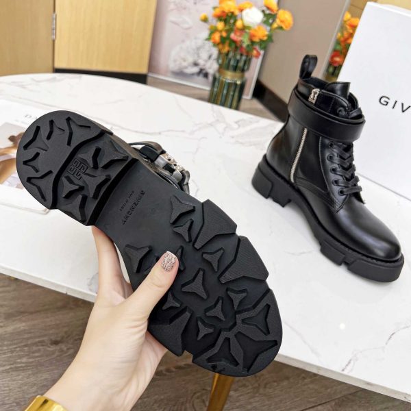 Givenchy Terra Boots In Leather With 4G Buckle - Image 3