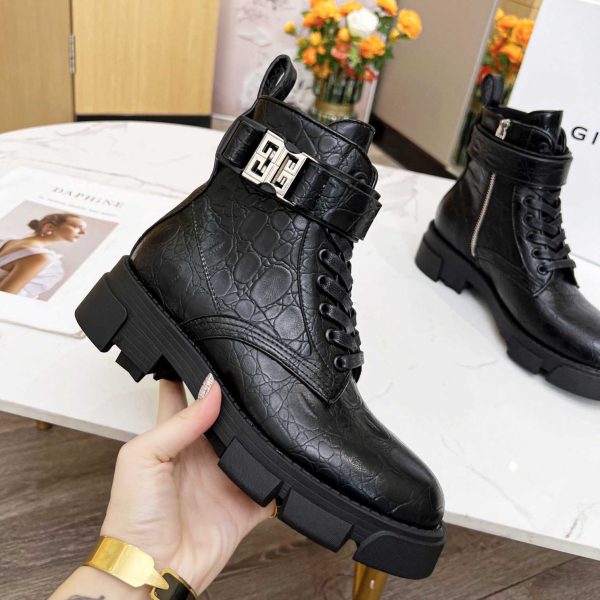 Givenchy Terra Boots In Leather With 4G Buckle - Image 3
