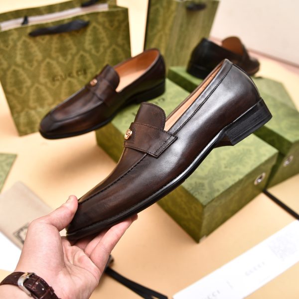Gucci Men's Loafer With Interlocking G - Image 2