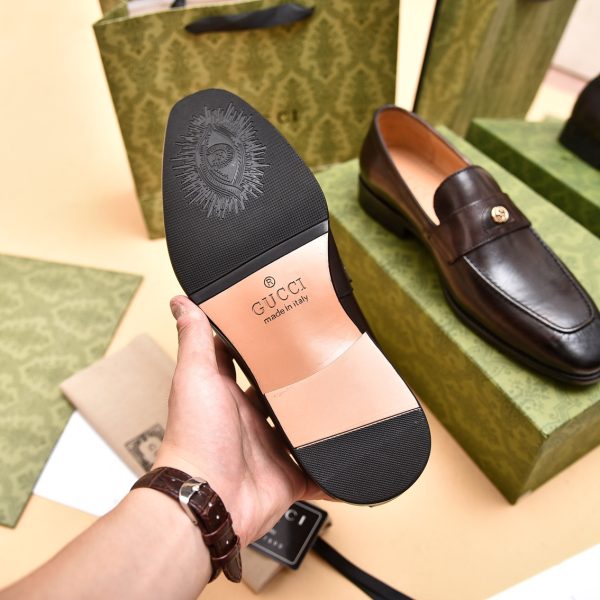Gucci Men's Loafer With Interlocking G - Image 3