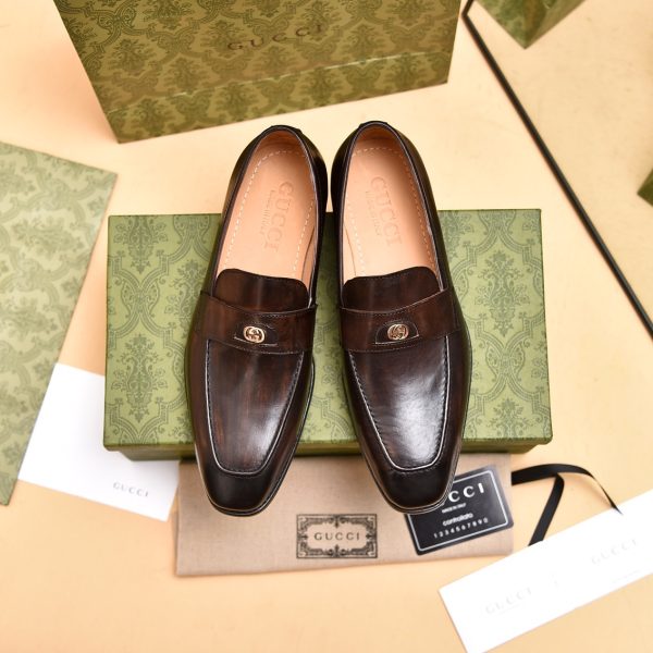 Gucci Men's Loafer With Interlocking G - Image 4