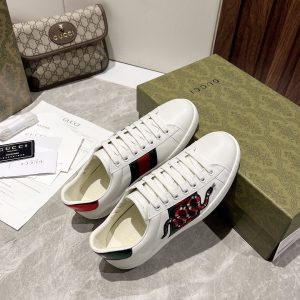 Gucci Snake Logo Basket Sneaker