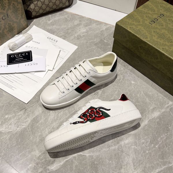 Gucci Snake Logo Basket Sneaker - Image 3